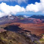 Find out the best Haleakala National Park tips by top Hawaii blog Hawaii Travel Spot! Image of Haleakala Crater on Maui