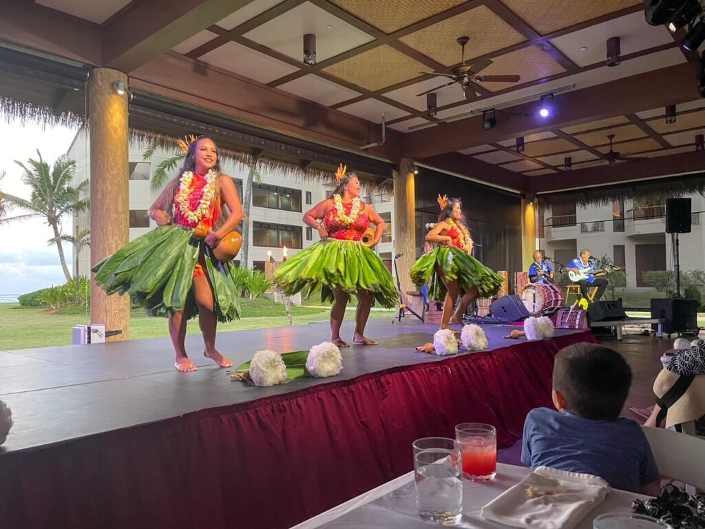 Luau Ka Hikina on Kauai: Image of hula dancers on stage