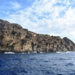 Check out these best Molokini snorkel tours recommended by top Hawaii blog Hawaii Travel Spot! Image of Molokini Crater on Maui