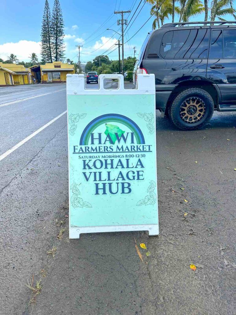 Image of the Hawi Farmers Market sign.