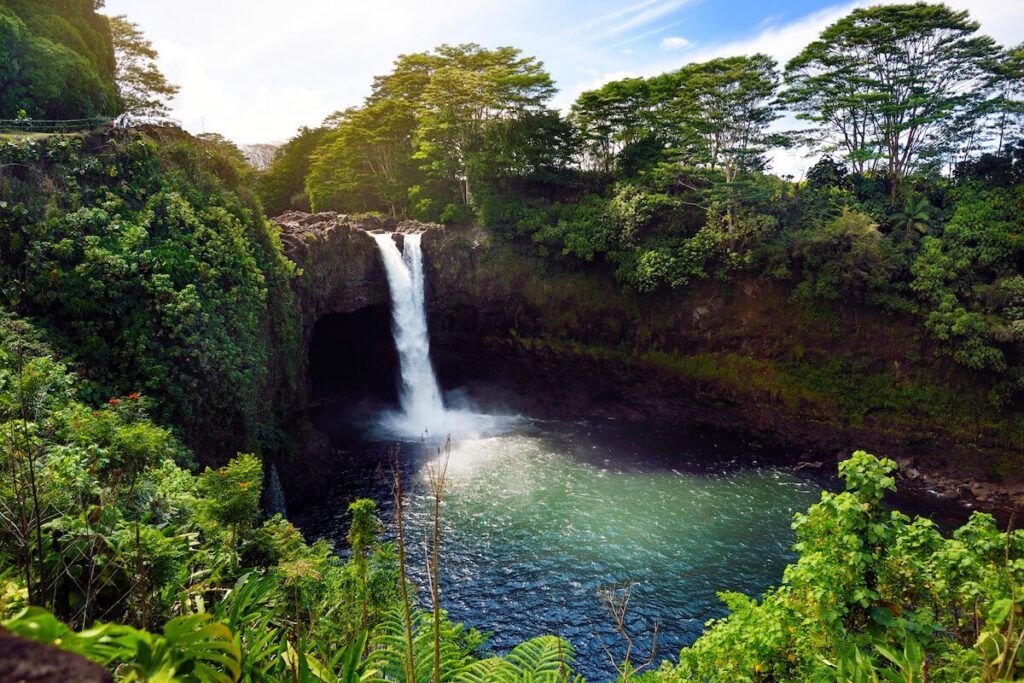 Big-Island-Hawaii-Waterfalls-HTS-Featured-Image